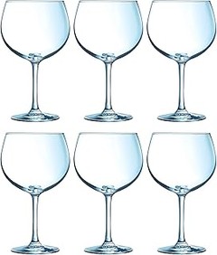 Guía para elegir las mejores copas premium para tu bar en casa