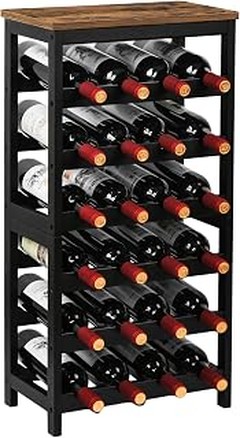 Evita estos errores al montar estanterías para botellas y copas en casa