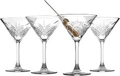 Vasos y copas para servir cócteles en casa